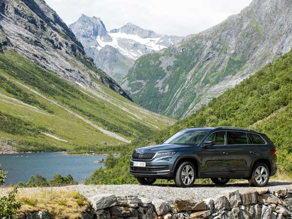 Skoda Octavia ONYX Edition Introduced In India