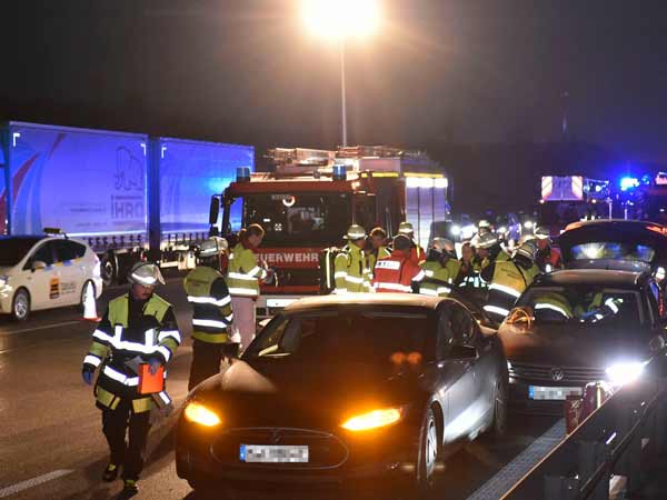 Tesla Will Fix German Hero's Crashed Model S Driver Free Of Charge