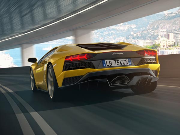 Lamborghini Aventador S India Launch Date Confirmed For March 3