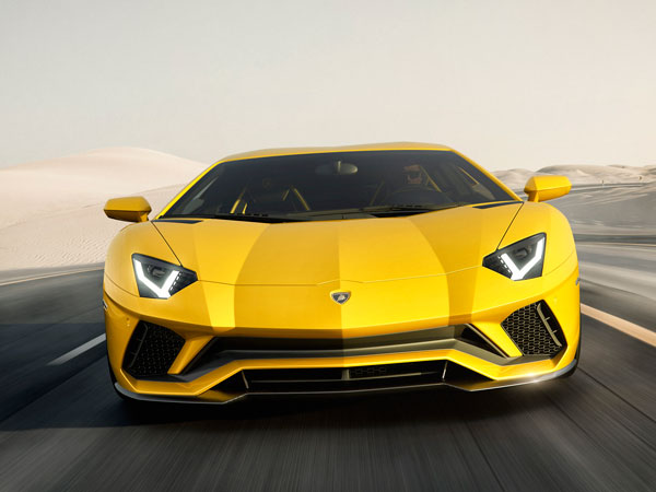 Lamborghini Aventador S India Launch Date Confirmed For March 3