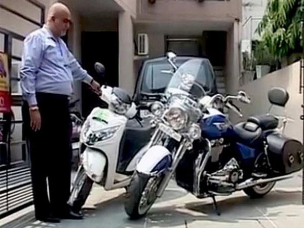 Proud Son Gifts His Dad A Motorcycle Worth Rs 45 Lakh On Wedding Anniversary