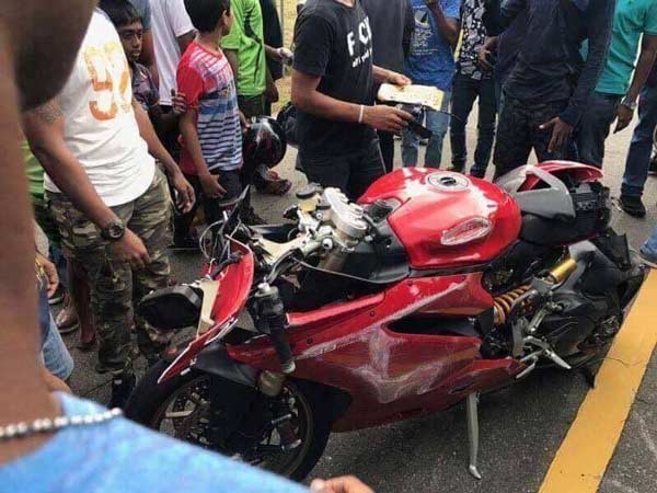 Ducati 1299 Panigale R High Speed Crash Video