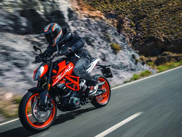 2017 KTM Duke 390 Launching In India Today — What To Expect?