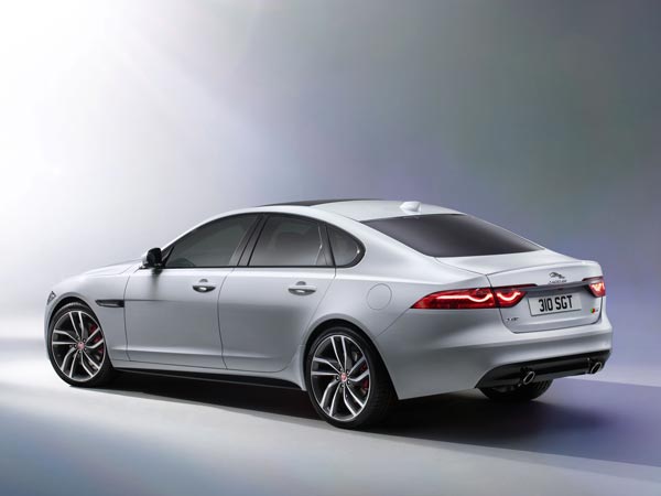 Locally-Assembled Jaguar XF Launched At Rs 47.50 lakh