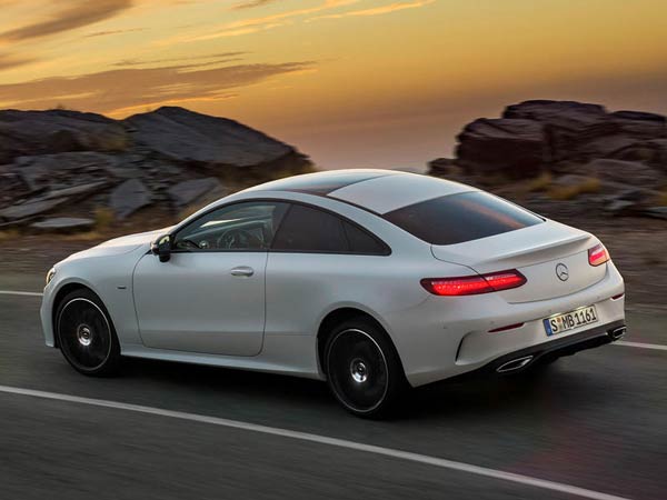 Topless Affair — Mercedes-Benz Teases The New E-Class Cabriolet 