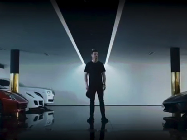 Did Cristiano Ronaldo Buy The Fastest Bugatti?