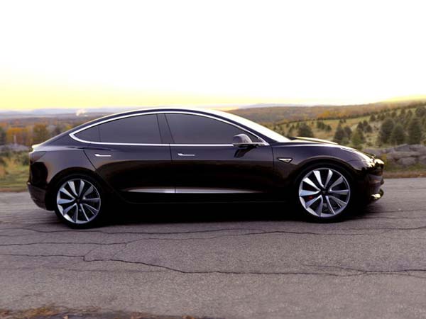 Elon Musk Says Cash ‘Close To The Edge’