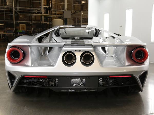 Ford GT Competition Series Drops The Heavy Stuff; Will Be Unveiled At The Daytona 500 