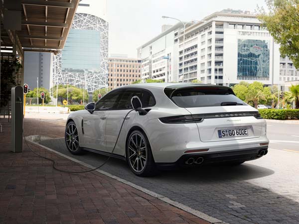 2018 Porsche Panamera Sport Turismo Unveiled