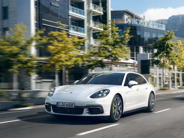 2018 Porsche Panamera Sport Turismo Unveiled