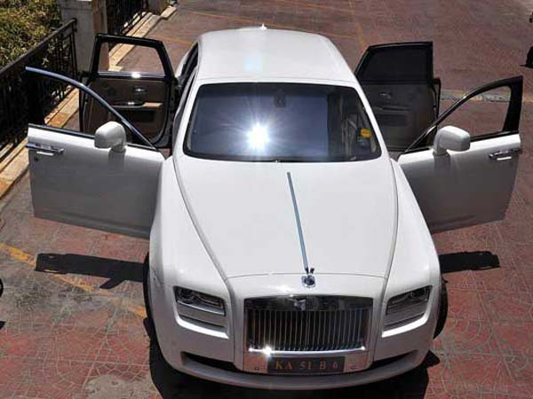 This Bengaluru Barber Owns A Fleet Of Luxury Cars, Including A Mercedes-Maybach