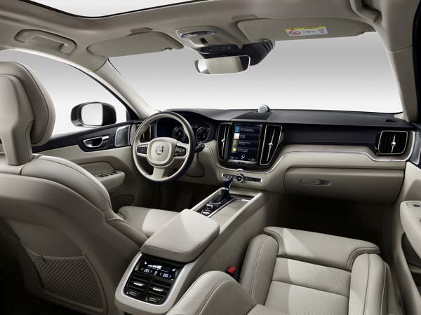 2017 Geneva Motor Show: All-new Volvo XC60 Makes Public Debut