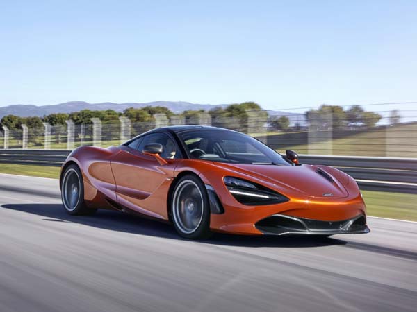 2017 Geneva Motor Show: McLaren 720S Revealed