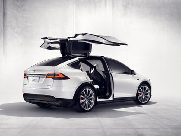 Tesla Reveals How It Hides Its Ultrasonic Sensors Through Patent Application