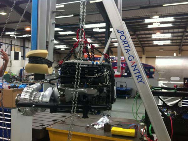 Bloodhound SSC Uses A 550bhp Jaguar V8 As Auxiliary Power Unit