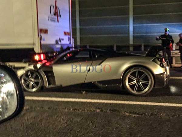 This Ultra-Rare Pagani Huayra BC Ends Up Under A Truck