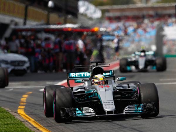 Australian Grand Prix — Lewis Hamilton Clinches Pole Position