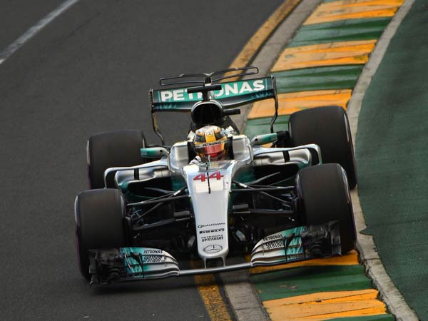Australian Grand Prix — Lewis Hamilton Clinches Pole Position