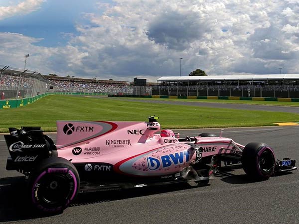 Australian Grand Prix — Lewis Hamilton Clinches Pole Position