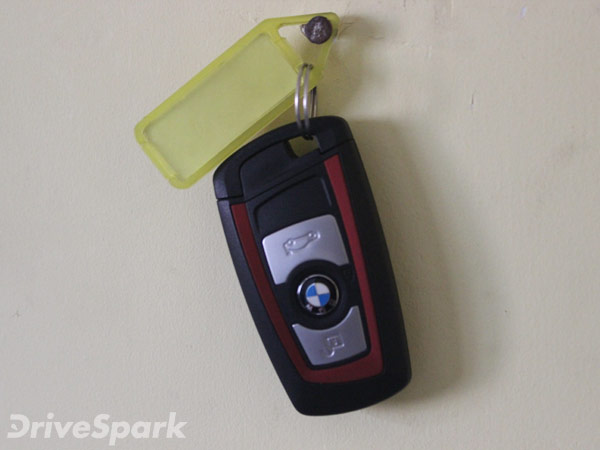 BMW 320D SportLine: First Drive Review BMW 320D SportLine: First Drive Review