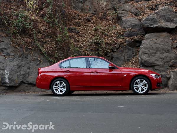 BMW 320D SportLine: First Drive Review BMW 320D SportLine: First Drive Review