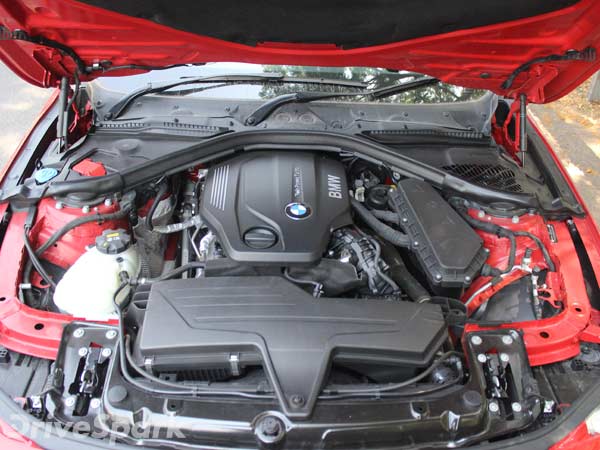 BMW 320D SportLine: First Drive Review BMW 320D SportLine: First Drive Review