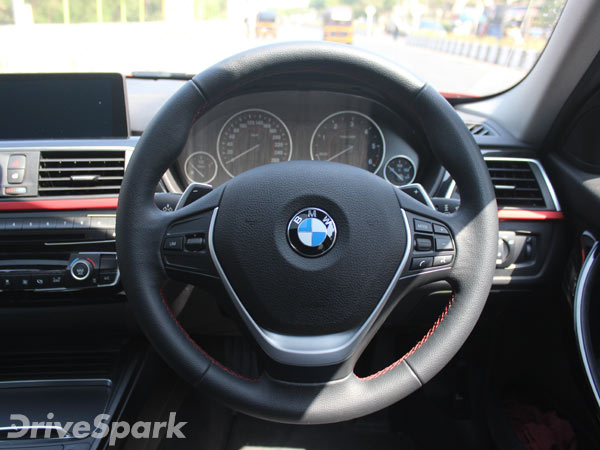 BMW 320D SportLine: First Drive Review BMW 320D SportLine: First Drive Review