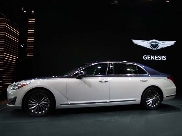 Hyundai Showcases The Genesis G90 Special Edition At Seoul Motor Show