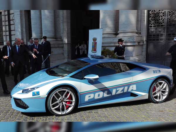 Italian Police Gets A New Lamborghini Huracan
