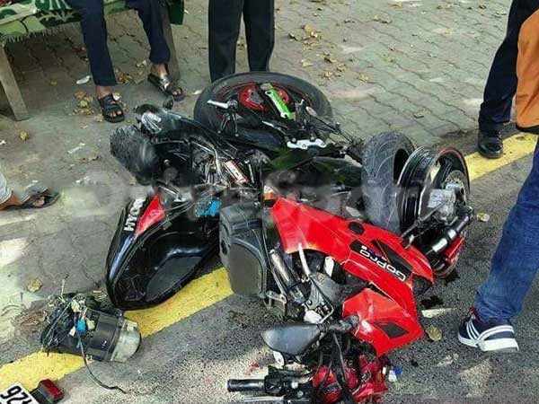 Bajaj Dominar And Hyosung GT 650 Collide Head-On — Not A Happy Ending
