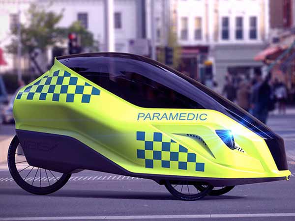 Iris e-Trike Prototype Sits On A Large Crash Helmet