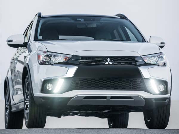 Mitsubishi Outlander Sport Revealed
