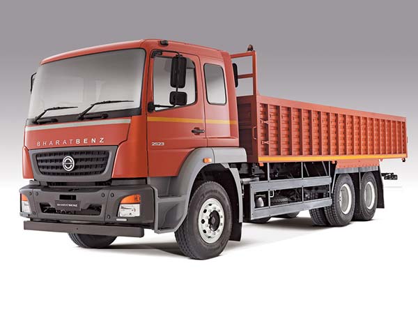 Daimler India Launches BS IV Trucks; No Increase In Price