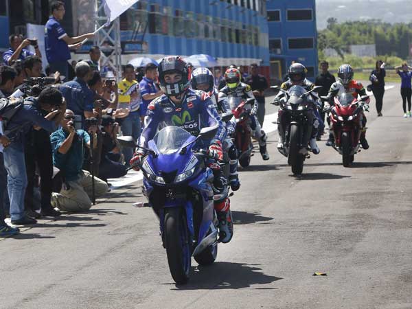 Yamaha R15 Version 3.0 Sold Out In Mere 20 Minutes In Indonesia