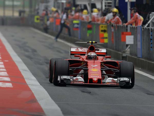 Lewis Hamilton Clinches Pole Position In F1 Chinese Grand Prix