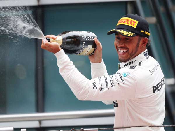 2017 Chinese GP: Lewis Hamilton Wins; Equals Vettel In Points
