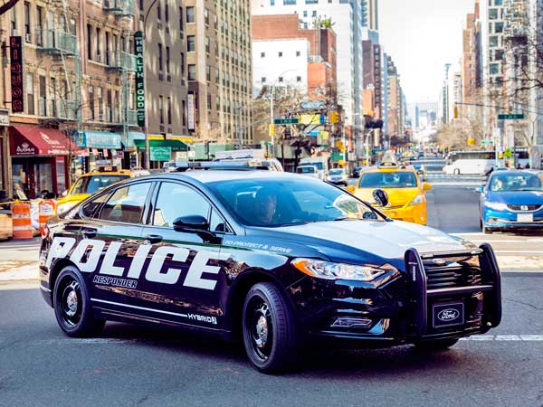 Ford’s First Hybrid Police Car Revealed