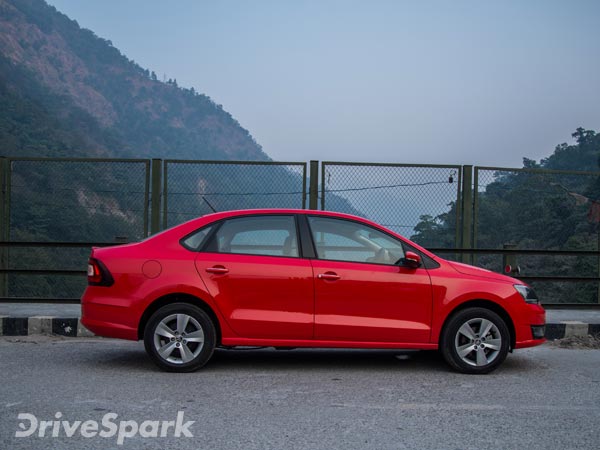 Skoda Rapid Receives 16-Inch Wheels And Reverse Camera