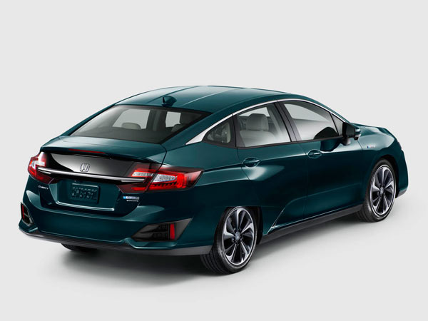 2017 New York Auto Show: Honda Clarity All-Electric And Plug-In Electric Versions Debuts