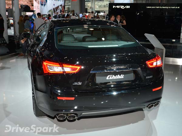 2017 New York Auto Show: Maserati Ghibli Nerissimo All-Black Edition Revealed