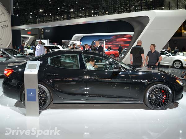 2017 New York Auto Show: Maserati Ghibli Nerissimo All-Black Edition Revealed