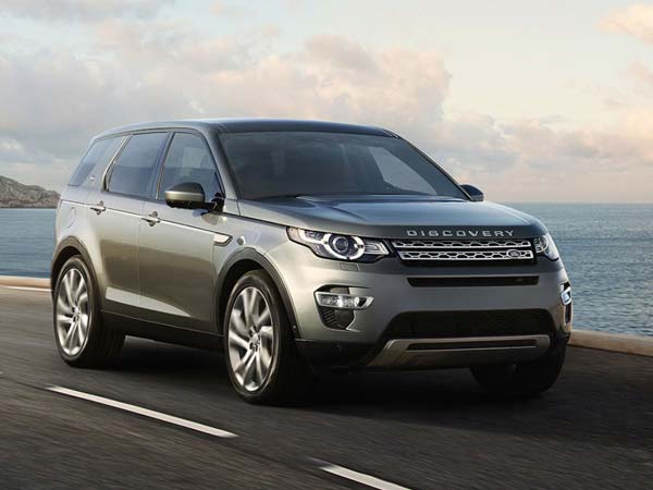 Land Rover Slashes Price For Its SUVs In India