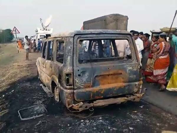 Woman Burnt Alive In A Mahindra Scorpio SUV As It Catches Fire