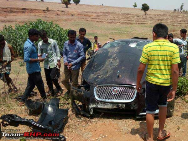 Jaguar XF Hits A Buffalo At A High Speed Crash; Result Is Devastating Jaguar XF Hits A Buffalo At A High Speed Crash; Result Is Devastating