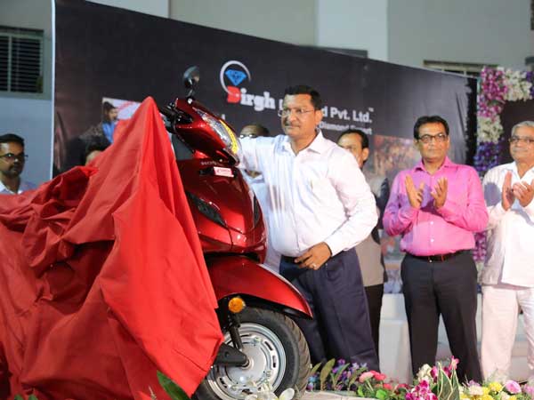 Surat: Businessman Gifts 125 Honda Activa To Employees