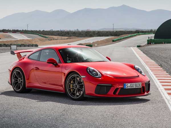 Porsche Patents Active Rear Diffuser