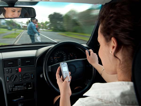 Study: Half Of Us Use Mobile Phones While Driving Despite Being Dangerous