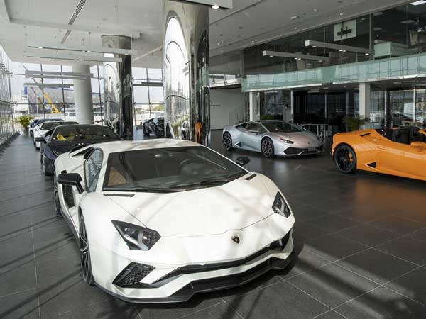 Lamborghini Opens New Showroom In Dubai — Biggest In The World
