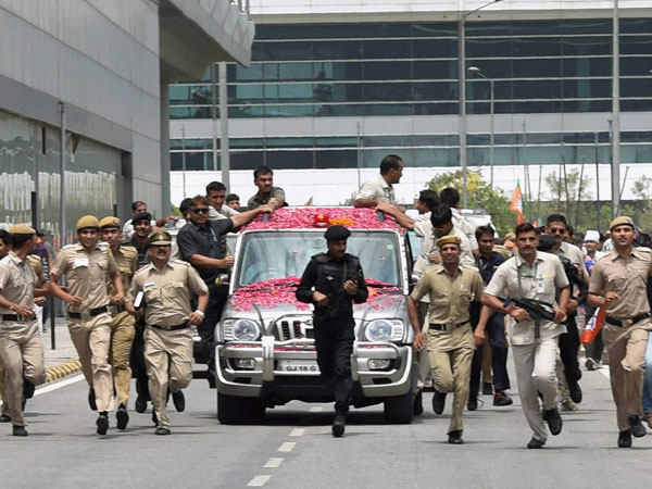 Food and Civil Supplies Minister UT Khader Refuses To Remove Red Beacon From His Car