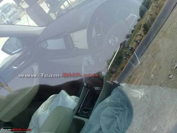 Spy Pics: Skoda Kodiaq Spotted Testing, Interiors Revealed Spy Pics: Skoda Kodiaq Spotted Testing, Interiors Revealed